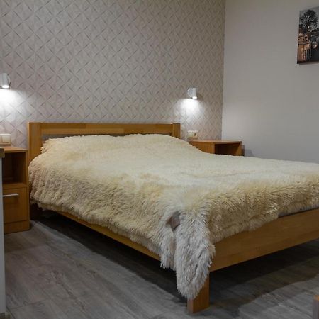 Уютная Vip-Студия В Центре. Vinnicja Kültér fotó